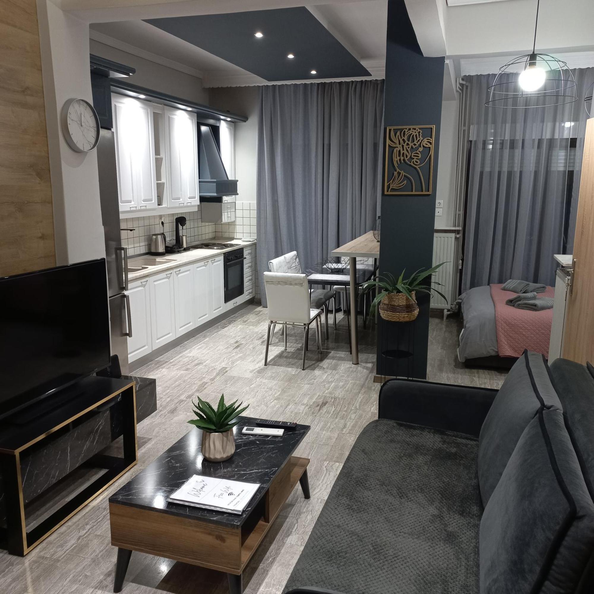4 Modern With Free Parking Apartment *