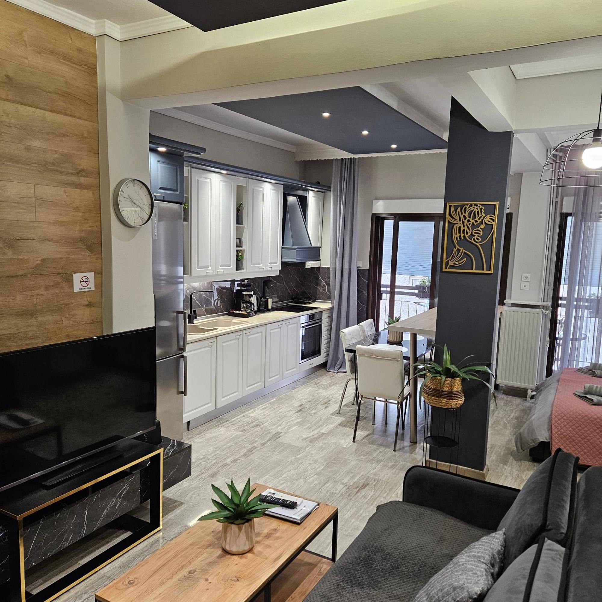 4 Modern With Free Parking