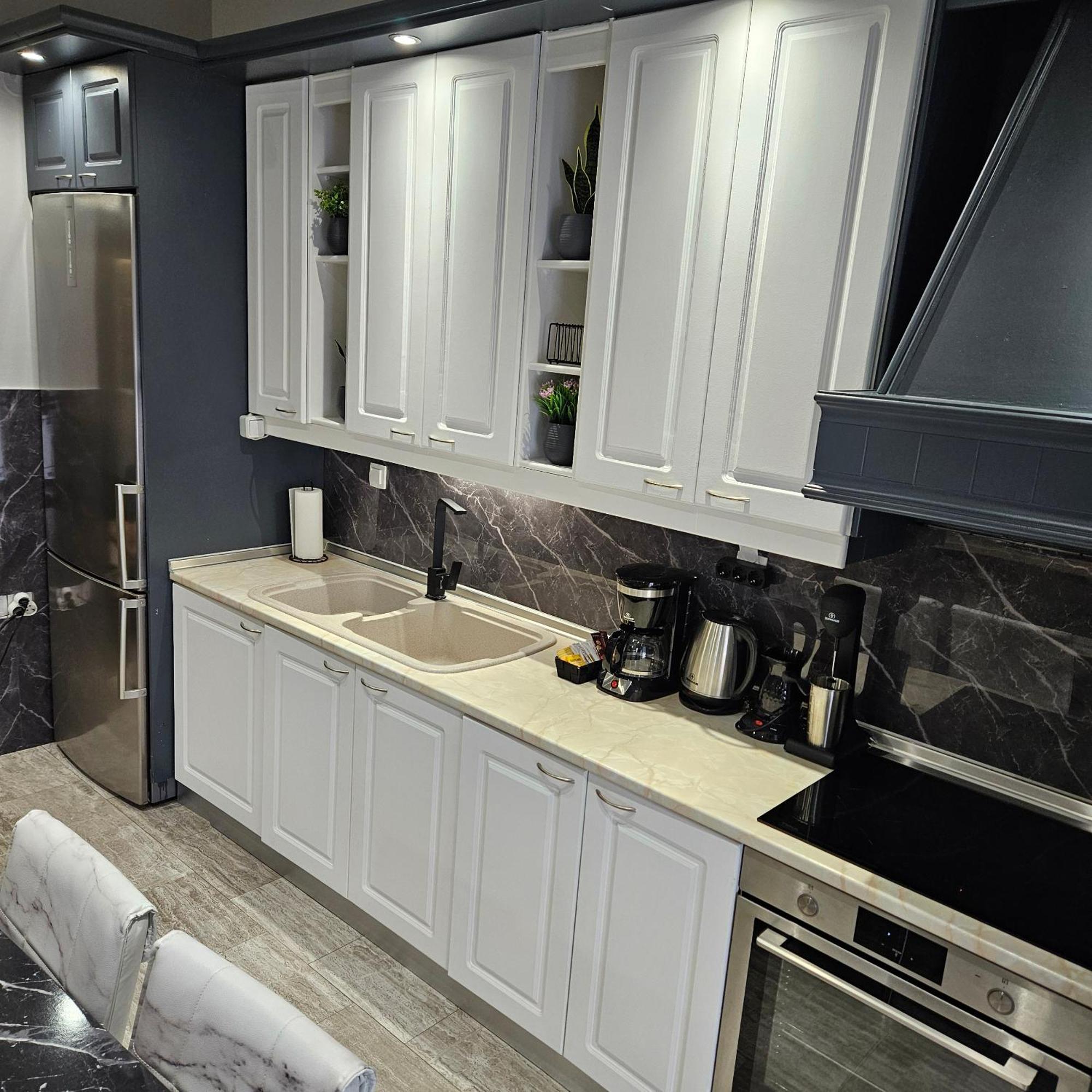 Apartment 4 Modern With Free Parking *