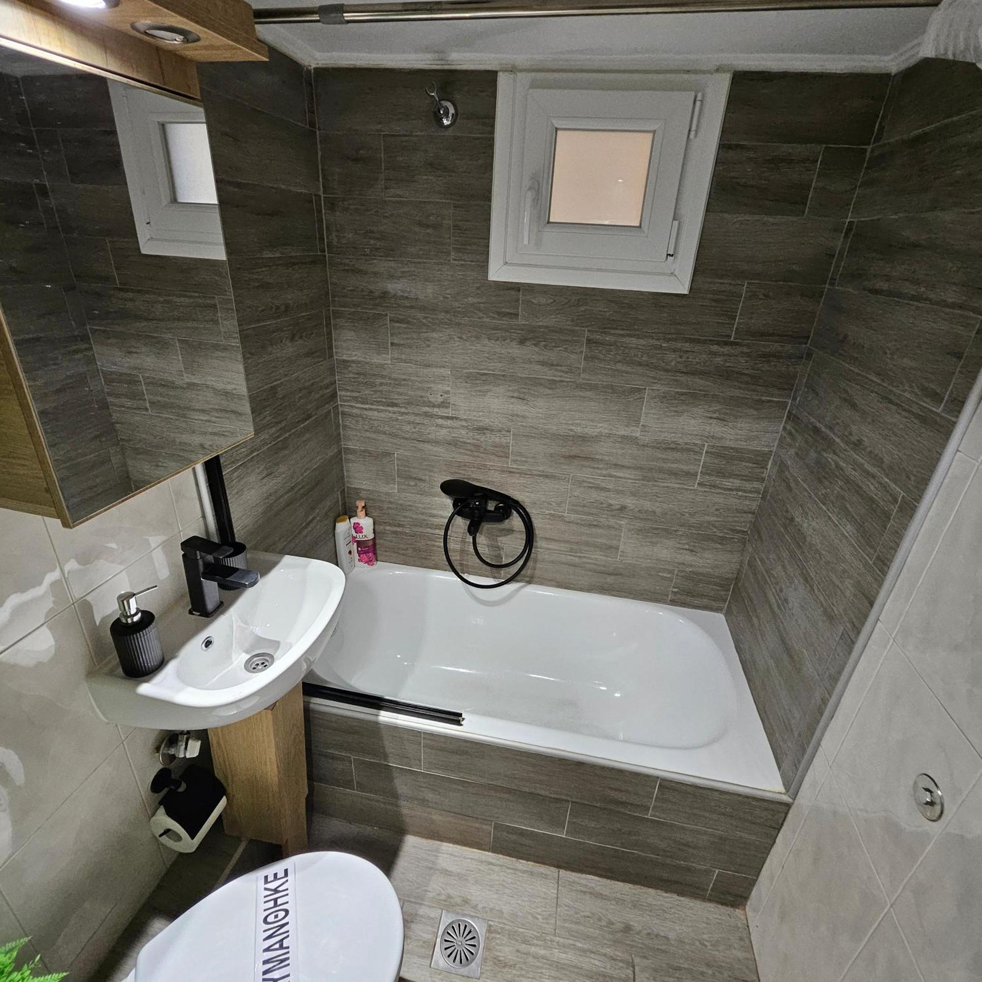 4 Modern With Free Parking Appartement Serres